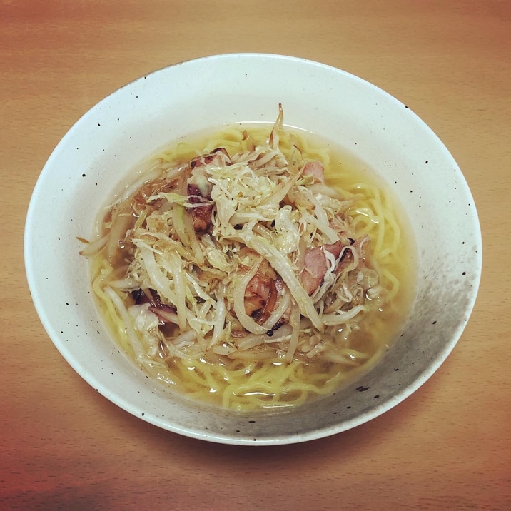 お湯で溶かすだけ！簡単塩ラーメンスープ